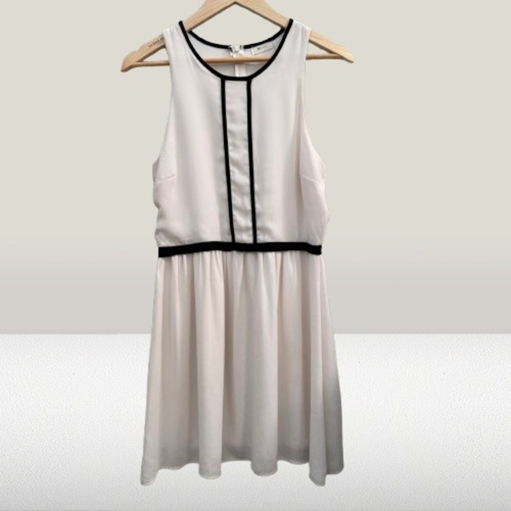 Everly Contrast Piping Pleated Skater Dress Chiffon Cream Black Large